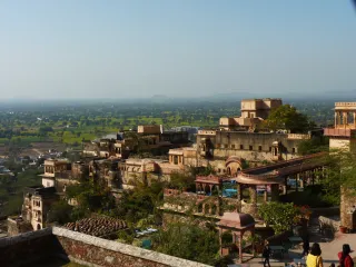 Neemrana Travel Guide