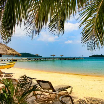  Koh Rong Samloem:Ideal for peace, snorkeling, and nature lovers